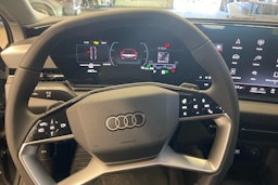 Harmaa Audi A6 e-tron 2025 kuva 14.