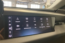 Harmaa Audi A6 e-tron 2025 kuva 15.
