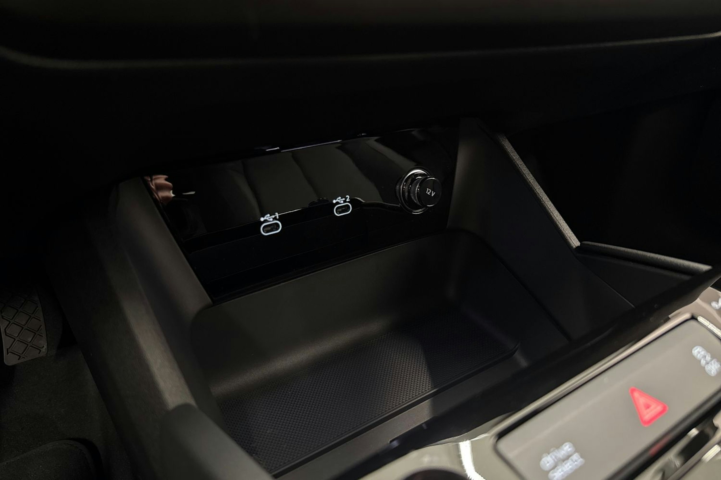 met. valkoinen Audi A6 e-tron 2025 kuva 22.