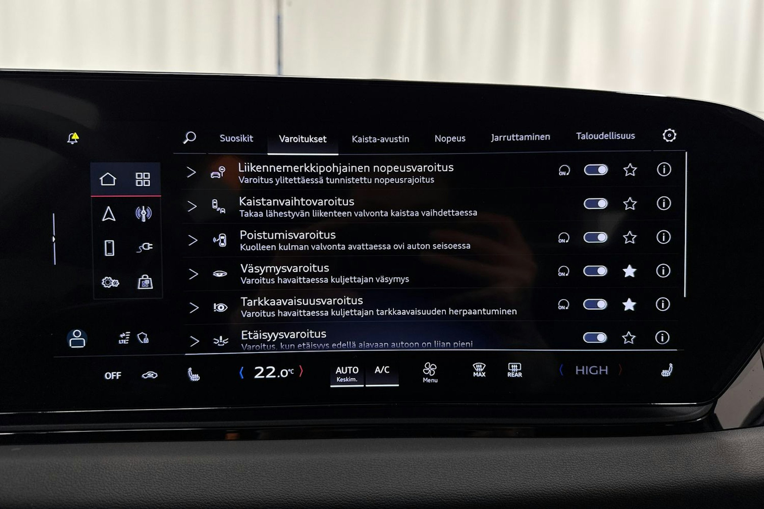 met. valkoinen Audi A6 e-tron 2025 kuva 25.