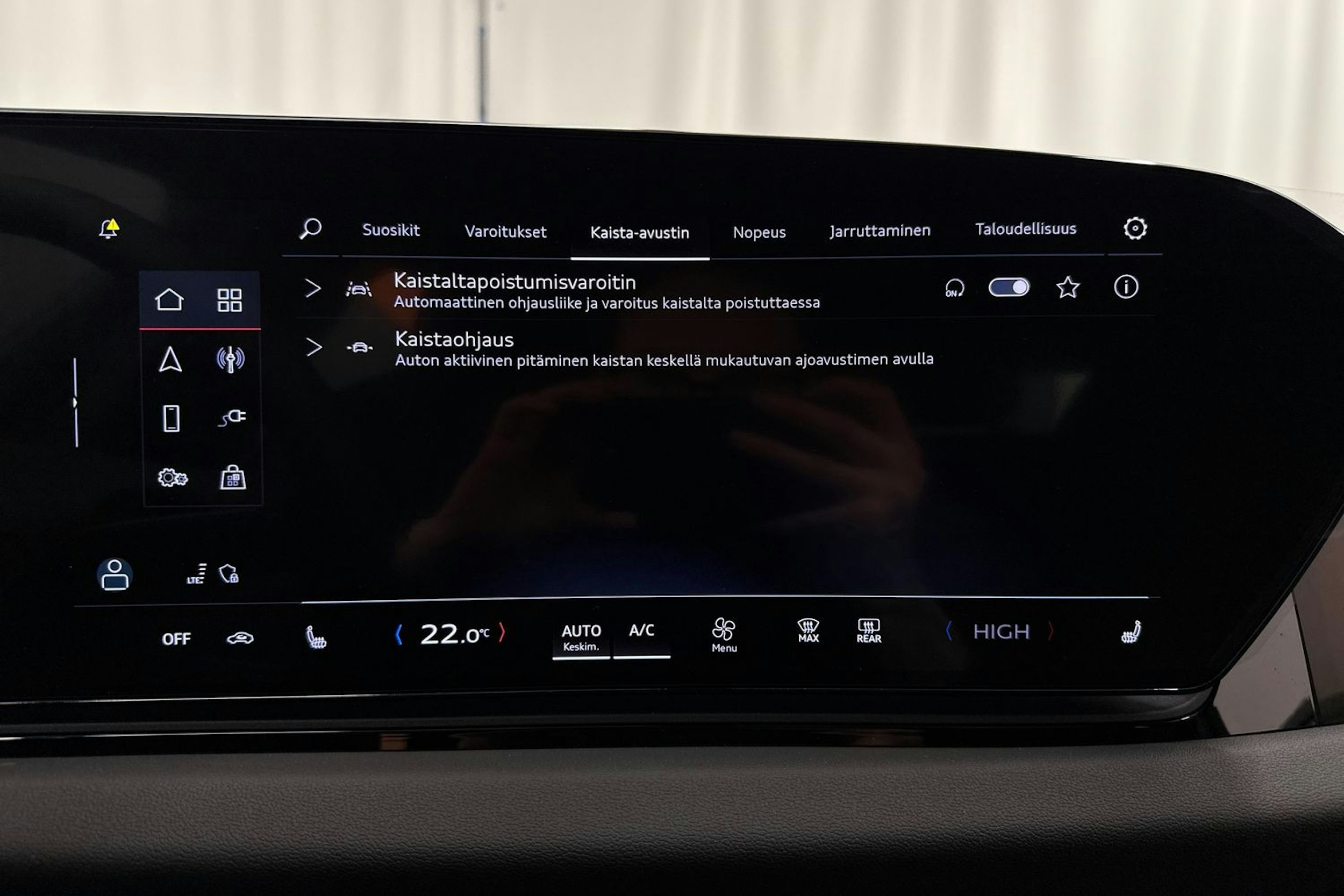 met. valkoinen Audi A6 e-tron 2025 kuva 27.