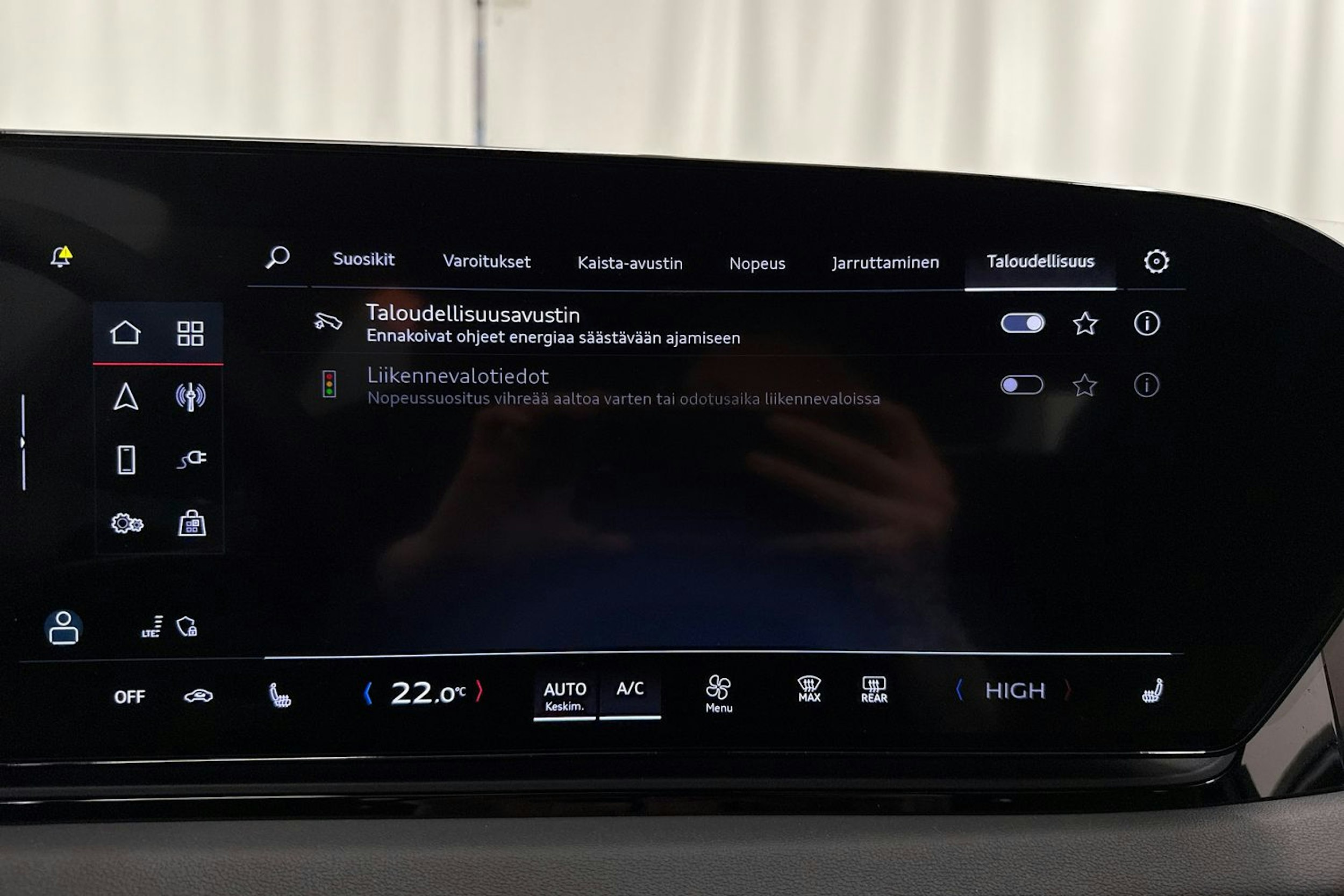 met. valkoinen Audi A6 e-tron 2025 kuva 30.