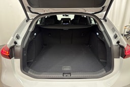 met. valkoinen Audi A6 e-tron 2025 kuva 38.