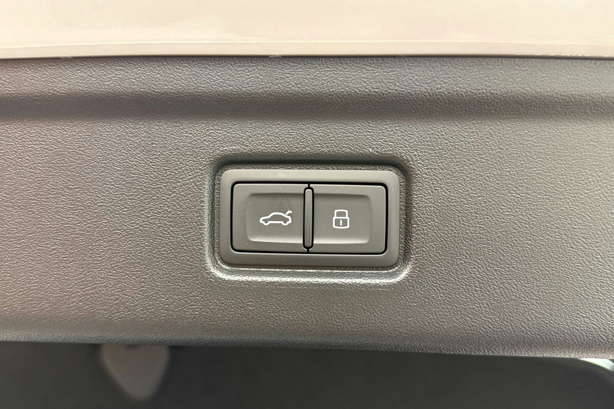 met. valkoinen Audi A6 e-tron 2025 kuva 40.