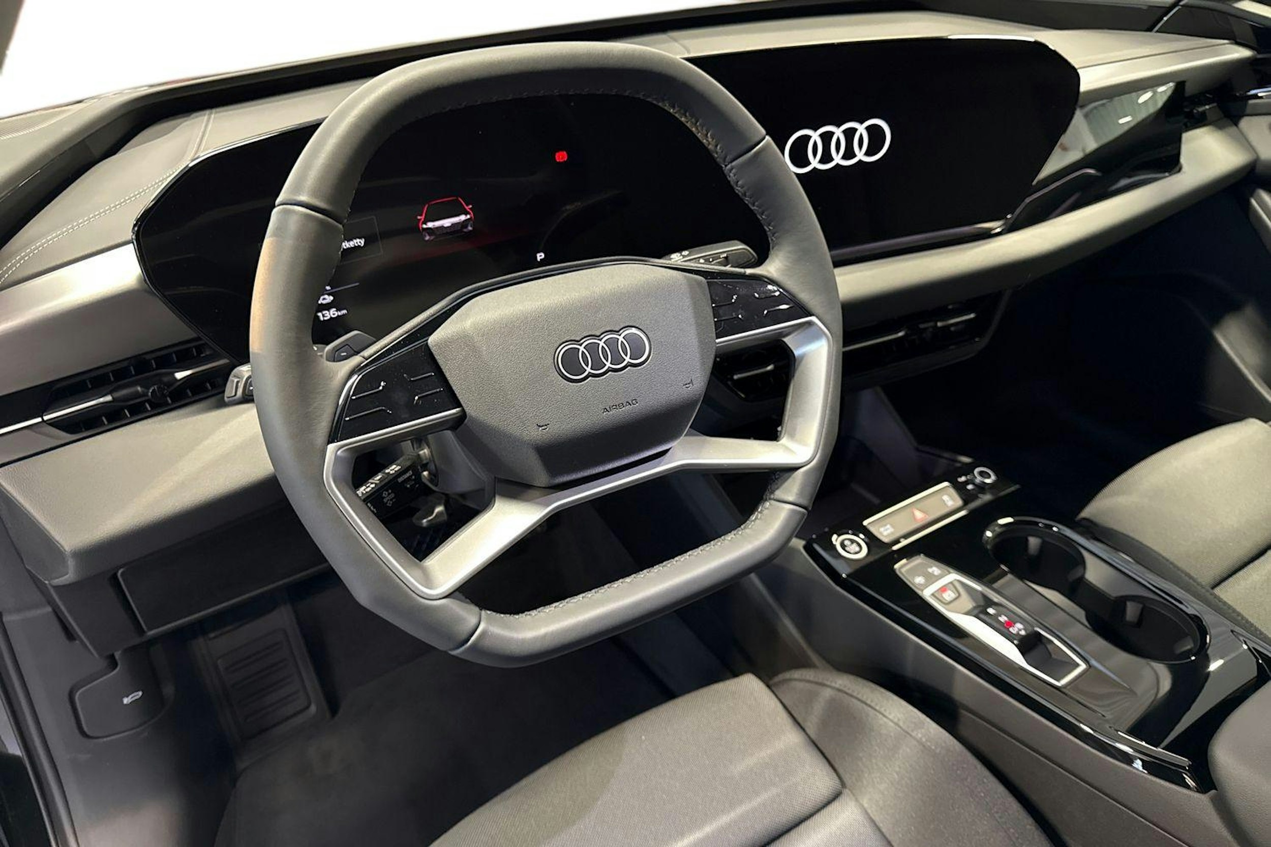 met. musta Audi A6 e-tron 2025 kuva 6.