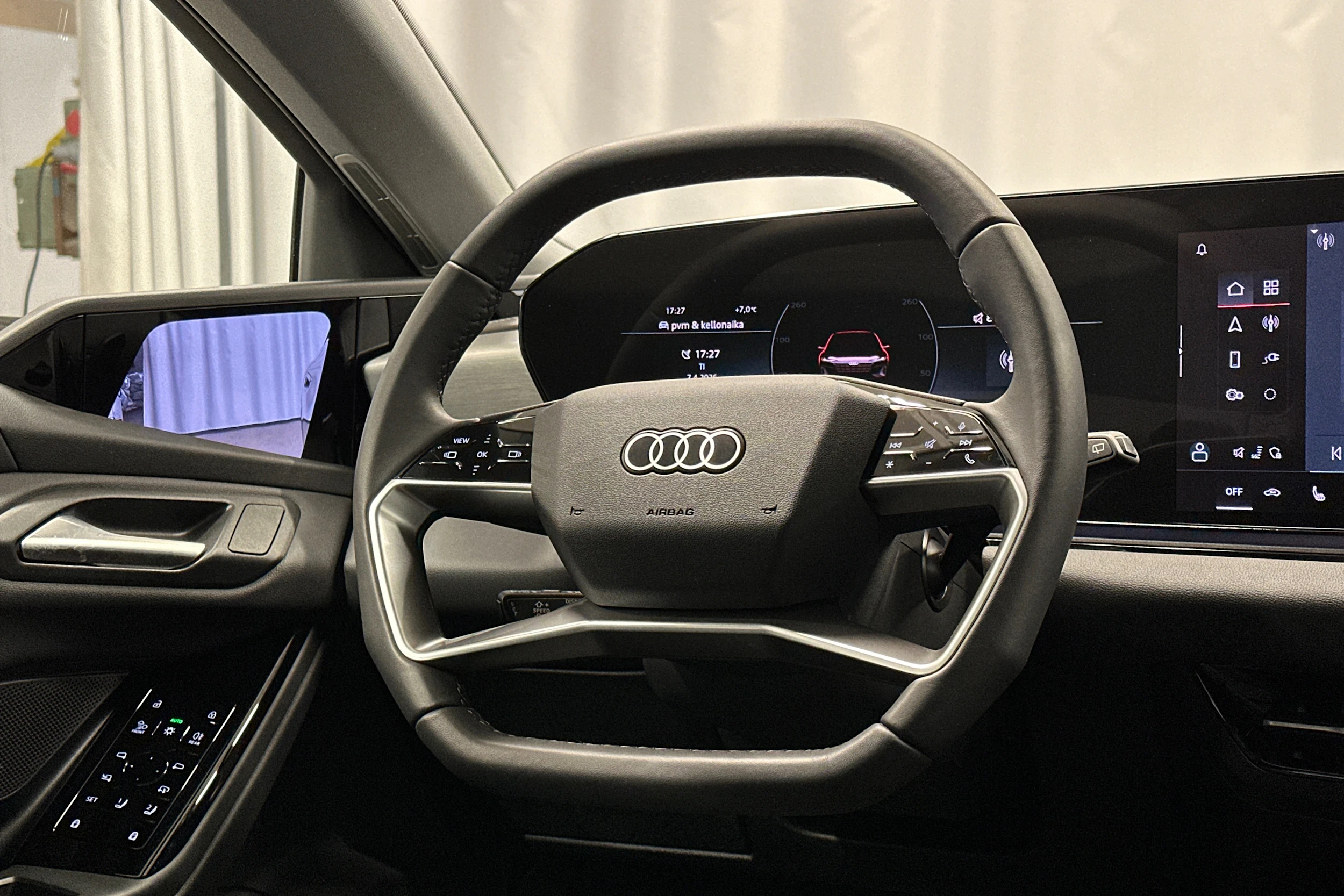 harmaa Audi A6 e-tron 2025 kuva 11.