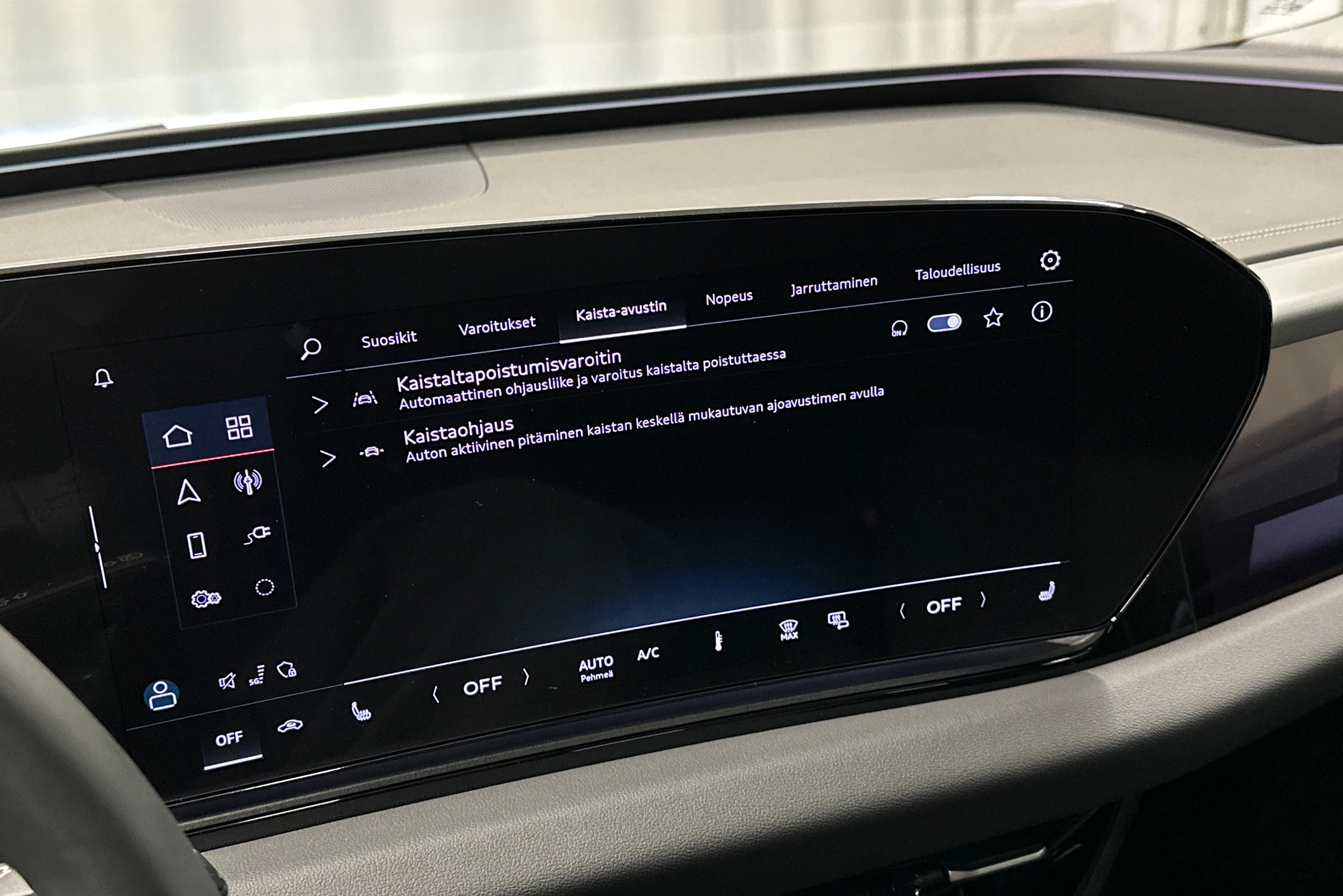 harmaa Audi A6 e-tron 2025 kuva 17.