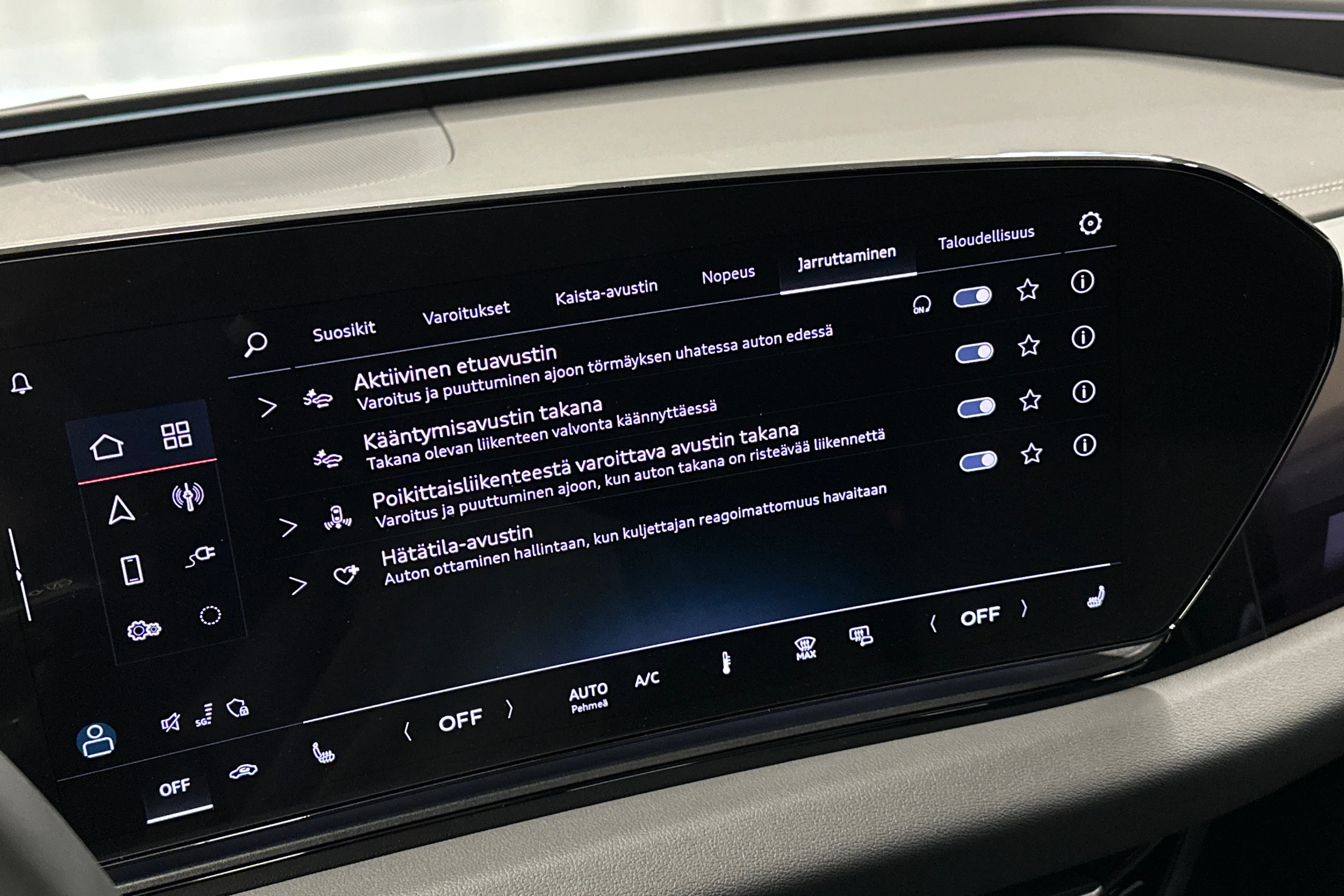 harmaa Audi A6 e-tron 2025 kuva 18.