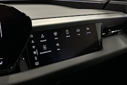 harmaa Audi A6 e-tron 2025 kuva 24.