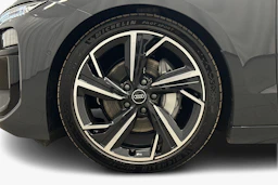 harmaa Audi A6 e-tron 2025 kuva 9.