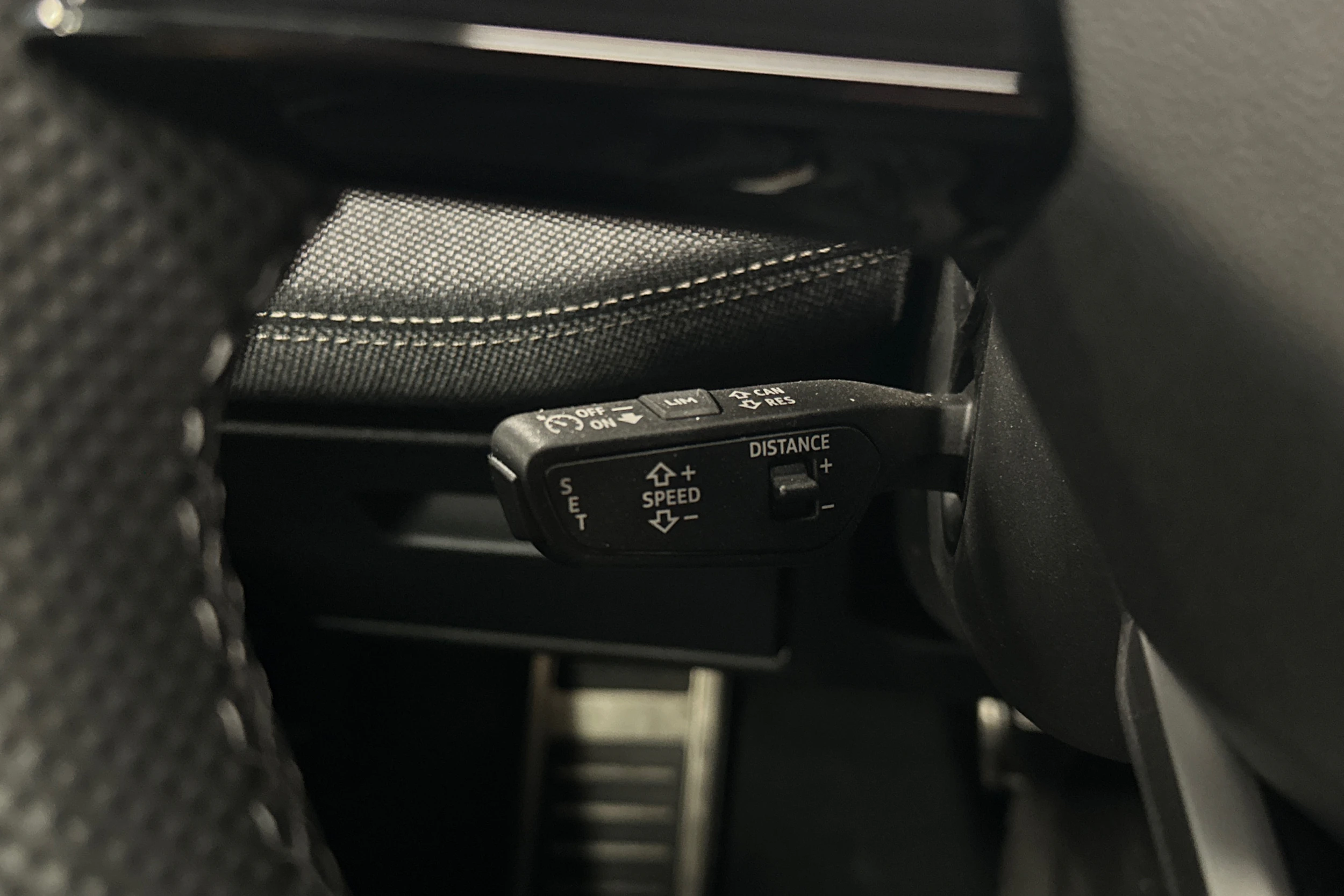 harmaa Audi A6 e-tron 2025 kuva 21.