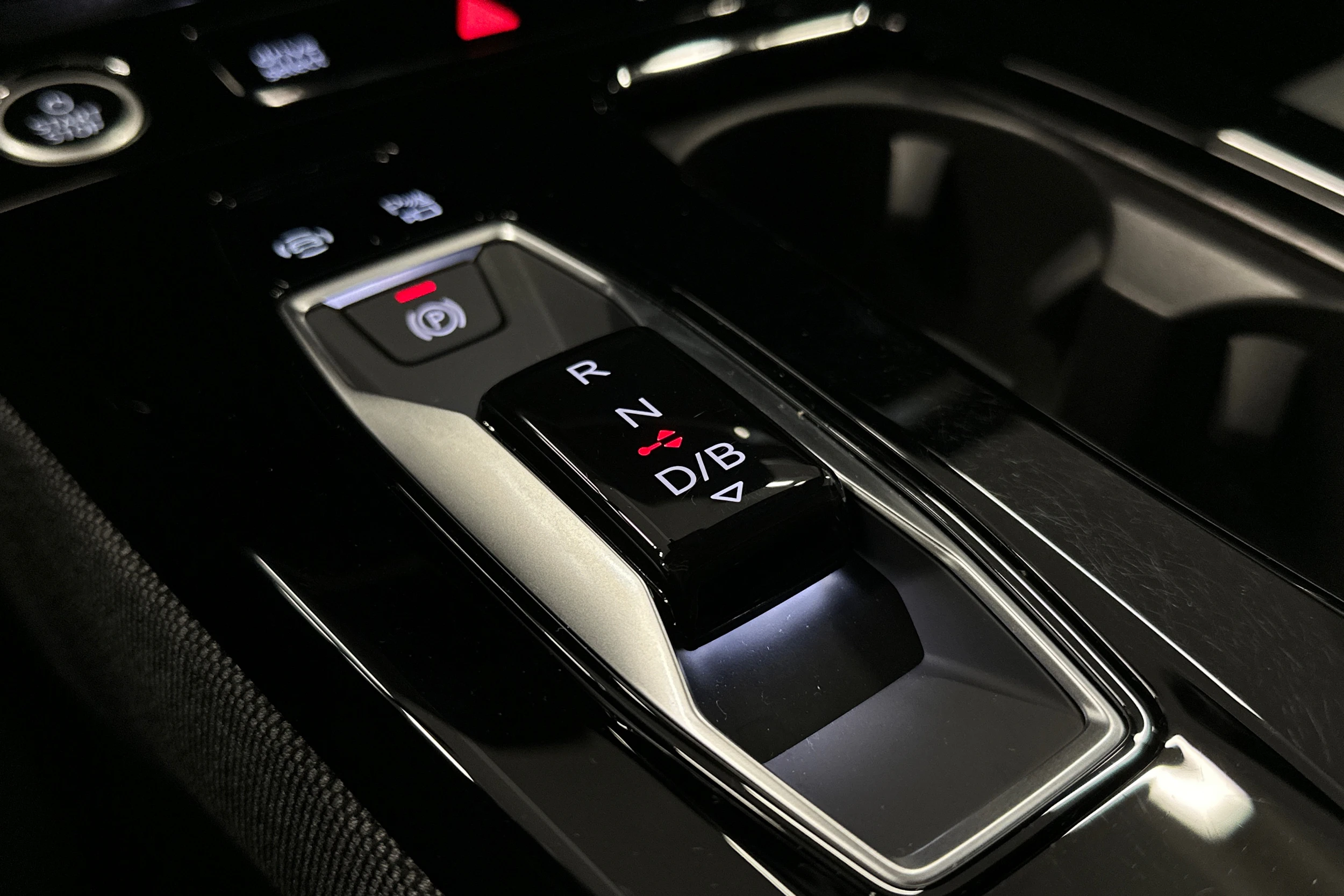 harmaa Audi A6 e-tron 2025 kuva 35.