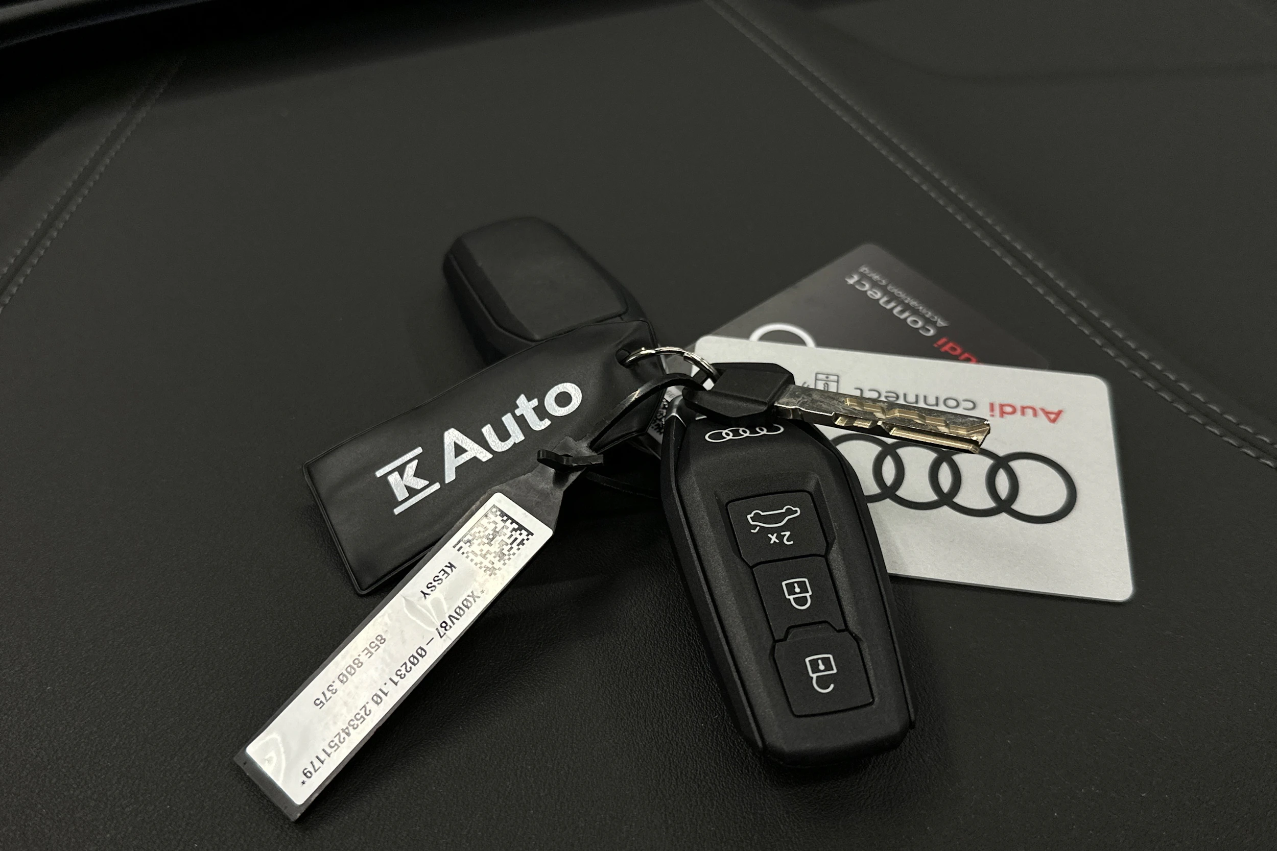 harmaa Audi A6 e-tron 2025 kuva 36.