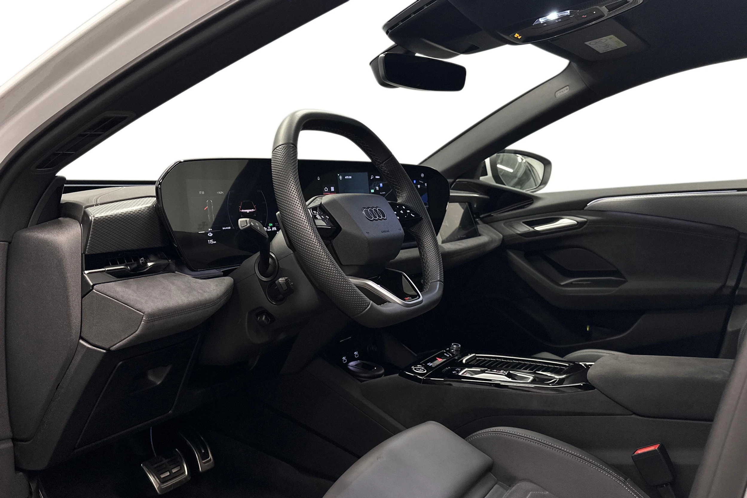 valkoinen Audi A6 e-tron 2025 kuva 6.