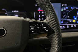 valkoinen Audi A6 e-tron 2025 kuva 12.
