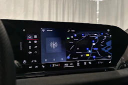 valkoinen Audi A6 e-tron 2025 kuva 14.