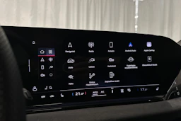 valkoinen Audi A6 e-tron 2025 kuva 16.