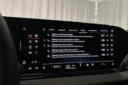 valkoinen Audi A6 e-tron 2025 kuva 21.