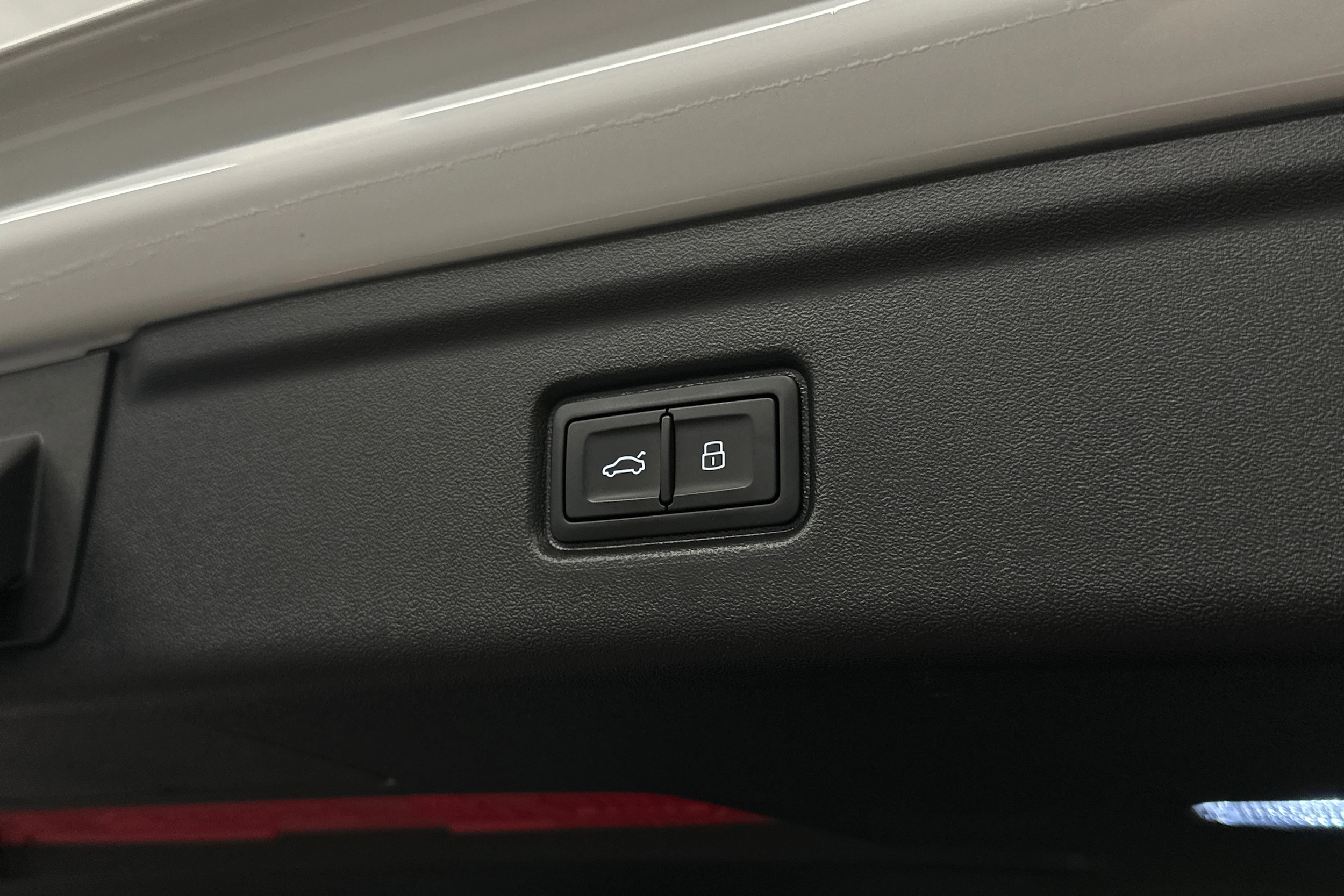 valkoinen Audi A6 e-tron 2025 kuva 29.