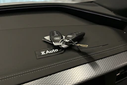 valkoinen Audi A6 e-tron 2025 kuva 31.