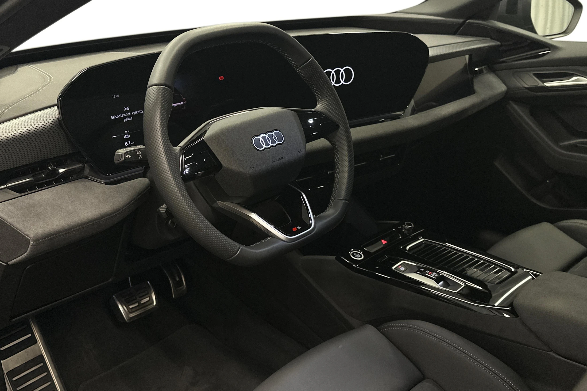 harmaa Audi A6 e-tron 2025 kuva 6.