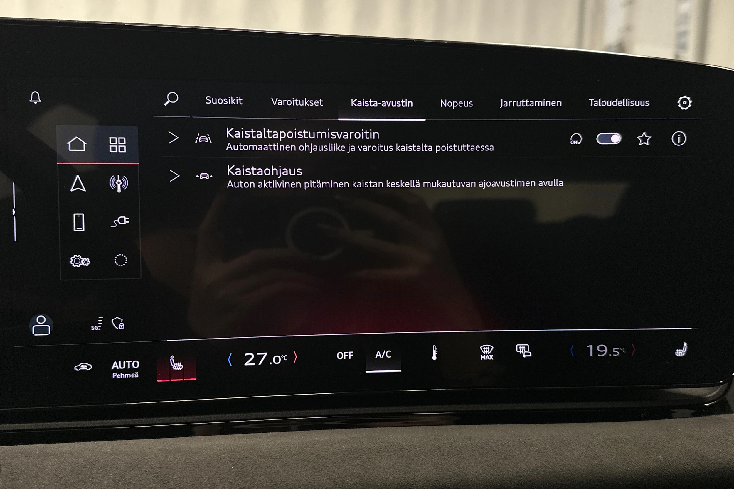 harmaa Audi A6 e-tron 2025 kuva 25.