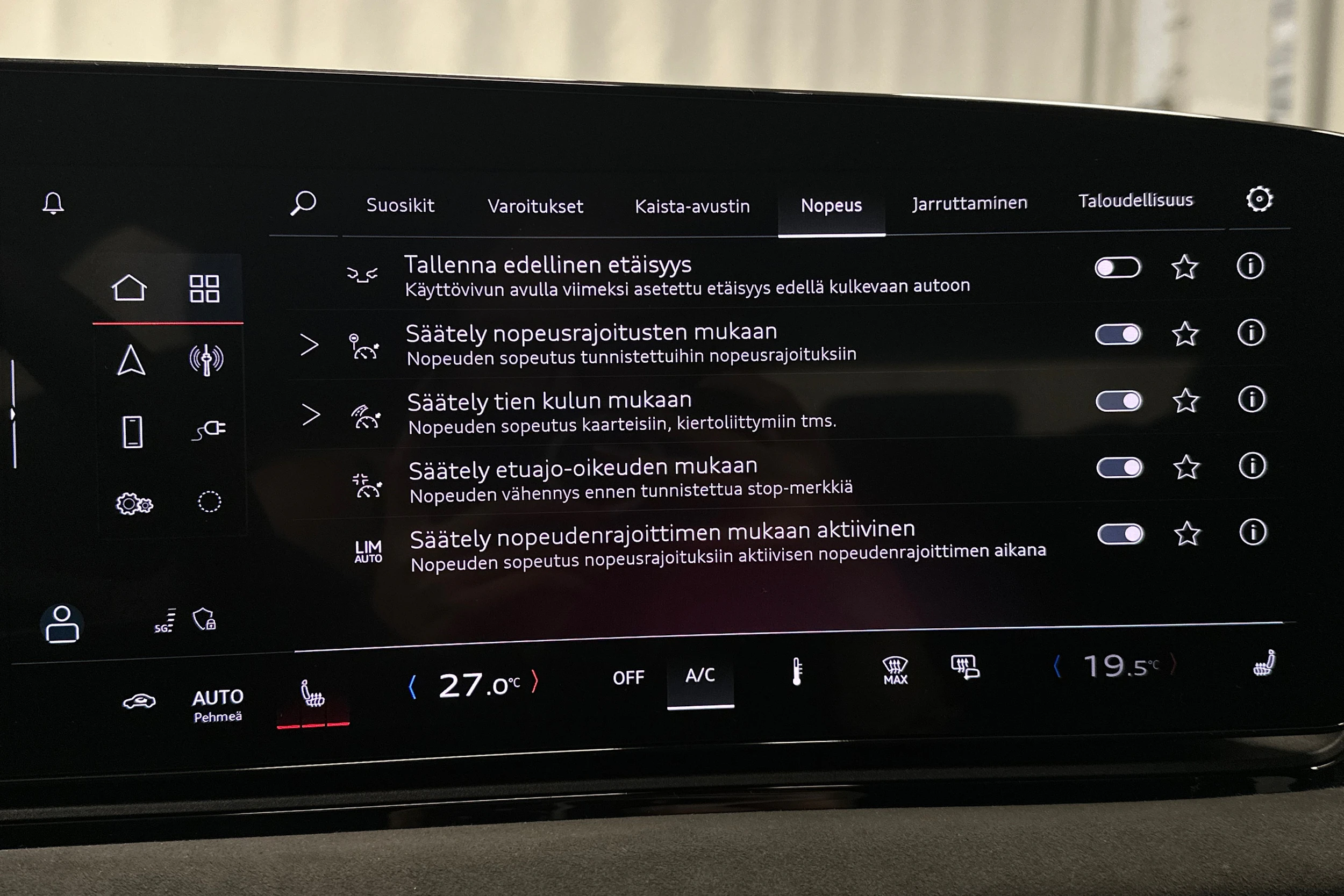 harmaa Audi A6 e-tron 2025 kuva 26.