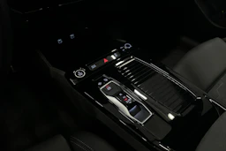 harmaa Audi A6 e-tron 2025 kuva 32.