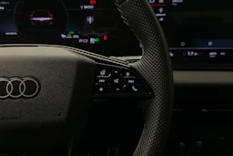 valkoinen Audi A6 e-tron 2025 kuva 12.