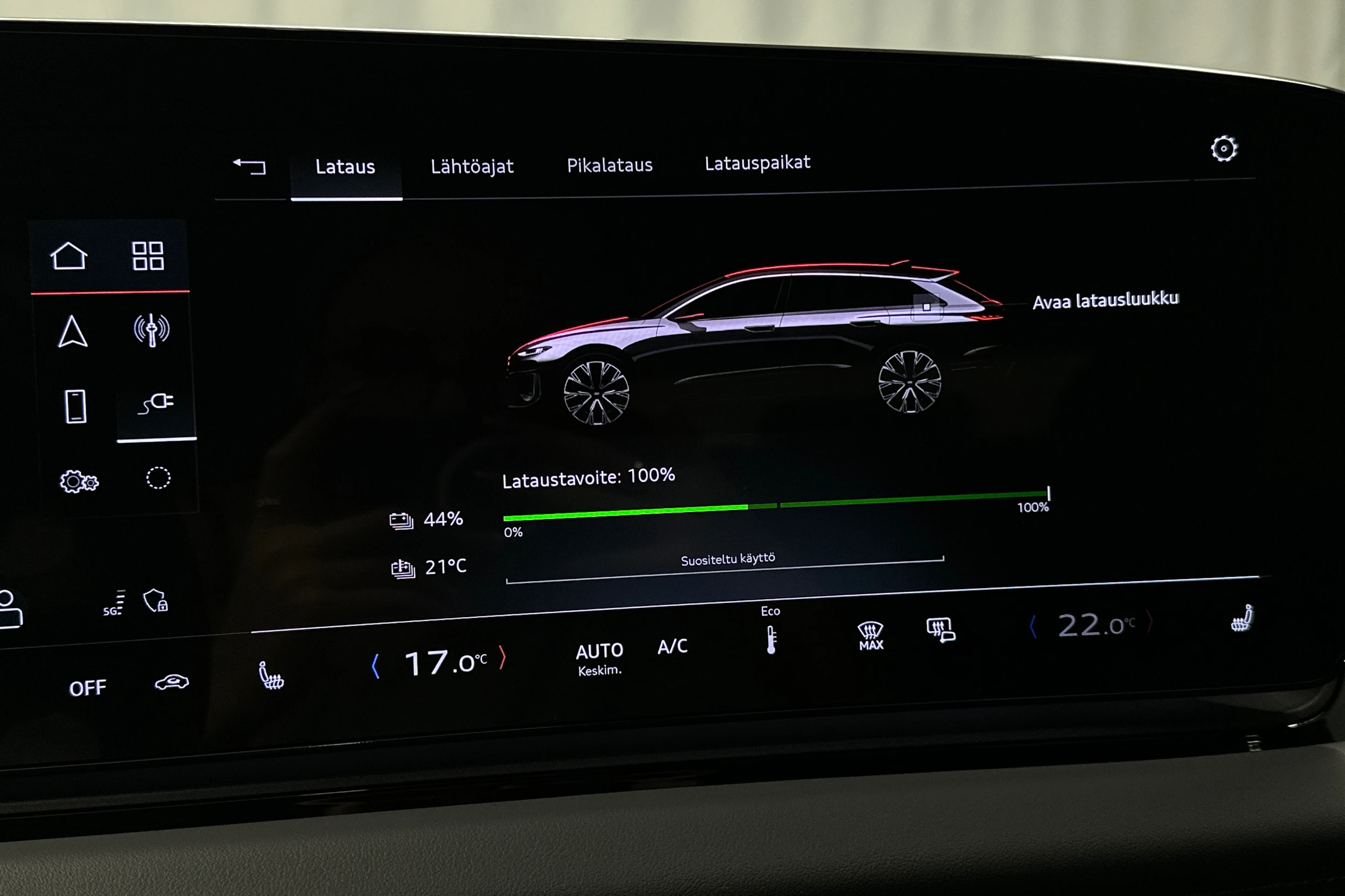 valkoinen Audi A6 e-tron 2025 kuva 24.