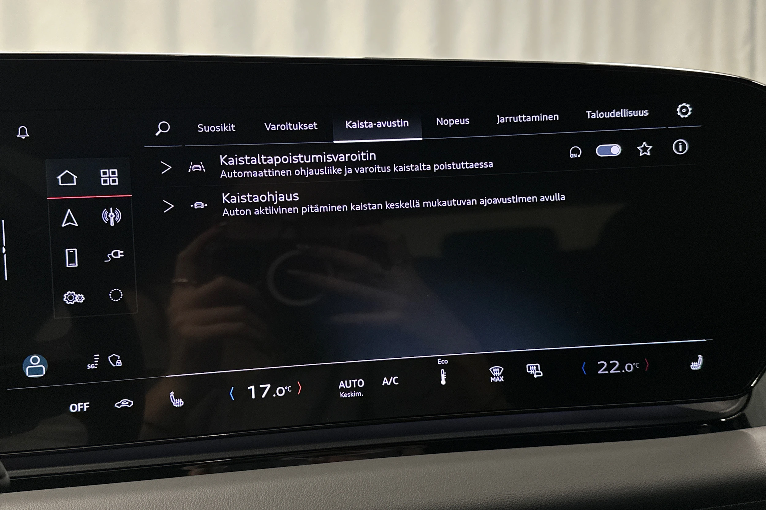 valkoinen Audi A6 e-tron 2025 kuva 26.