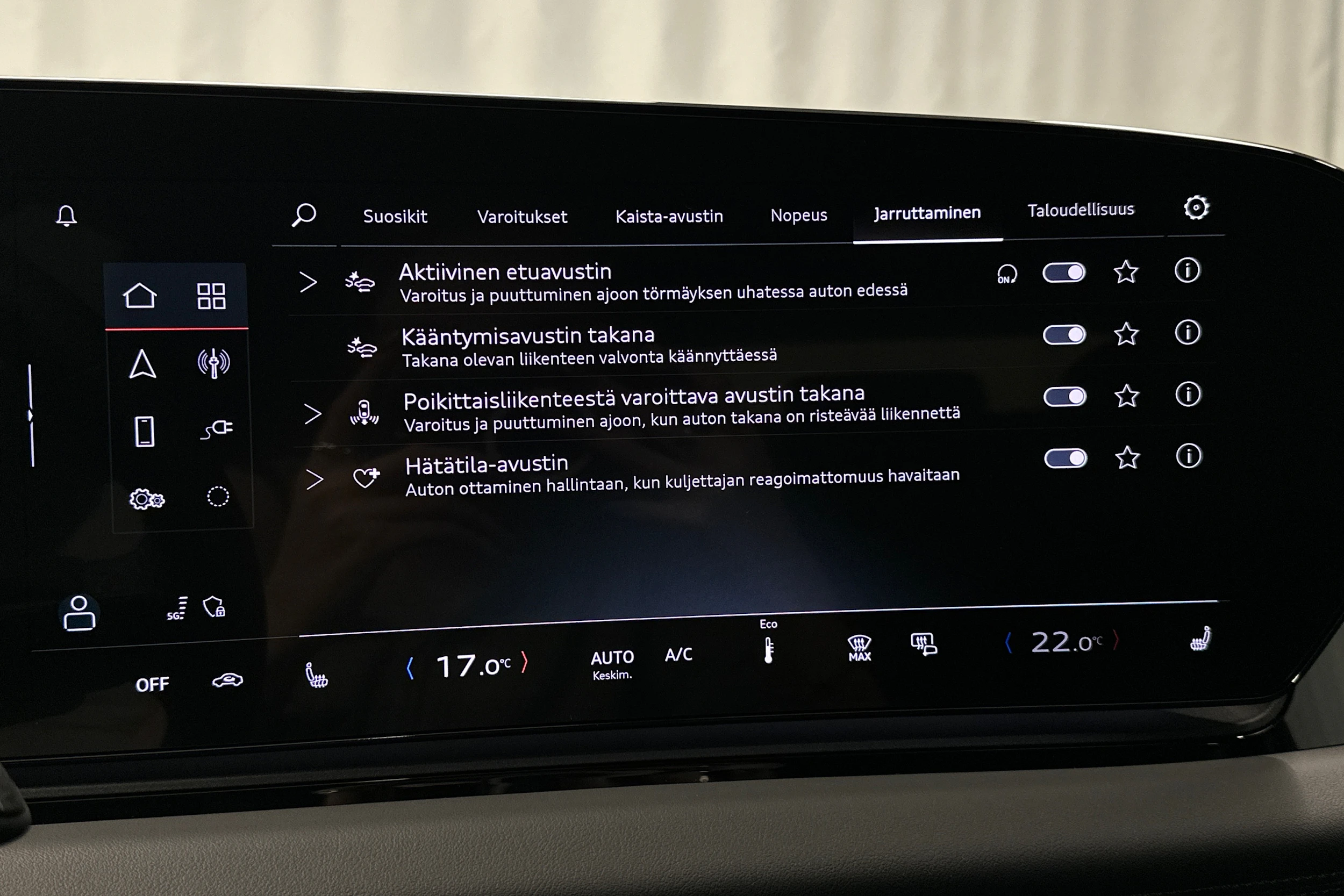 valkoinen Audi A6 e-tron 2025 kuva 28.