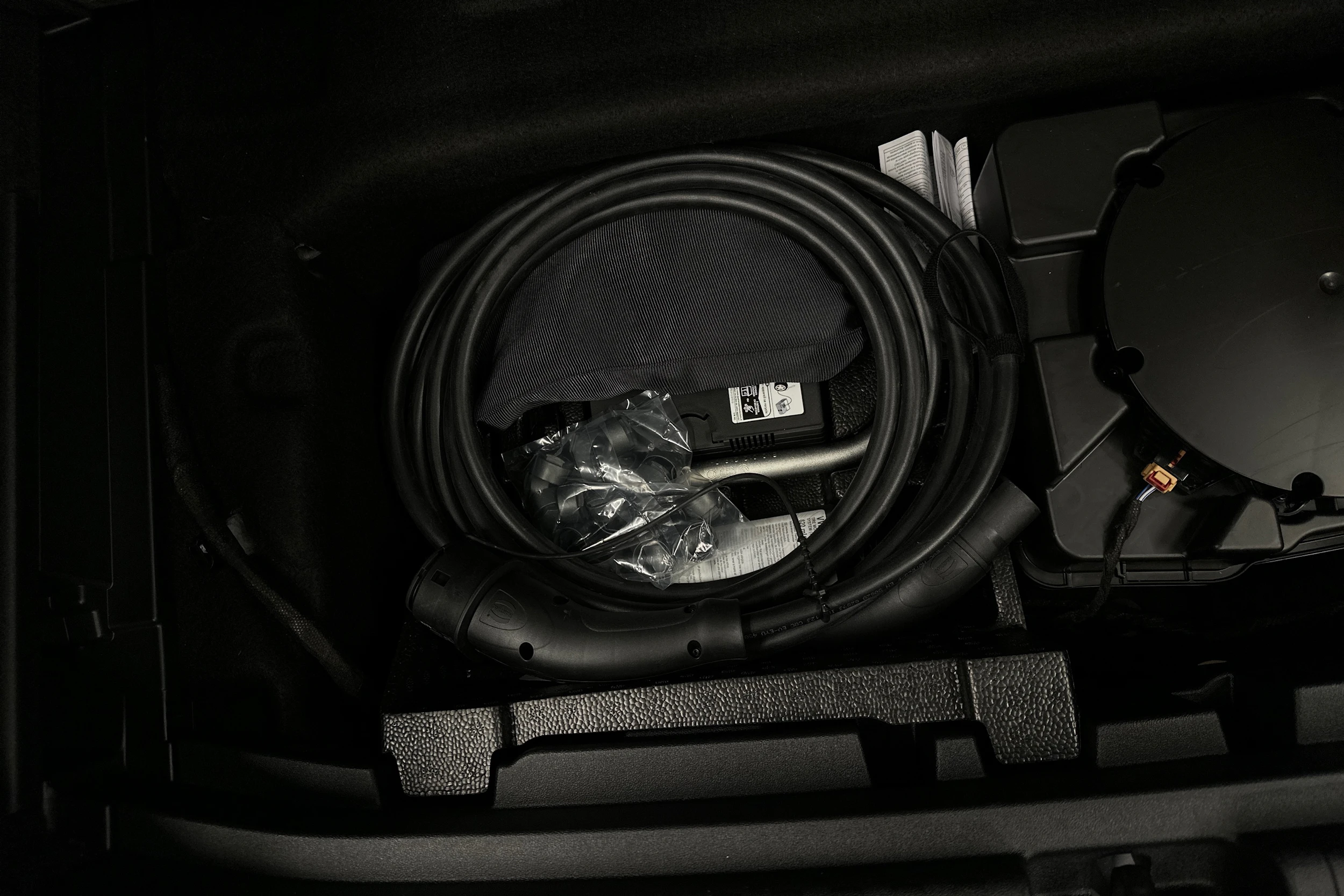 valkoinen Audi A6 e-tron 2025 kuva 37.