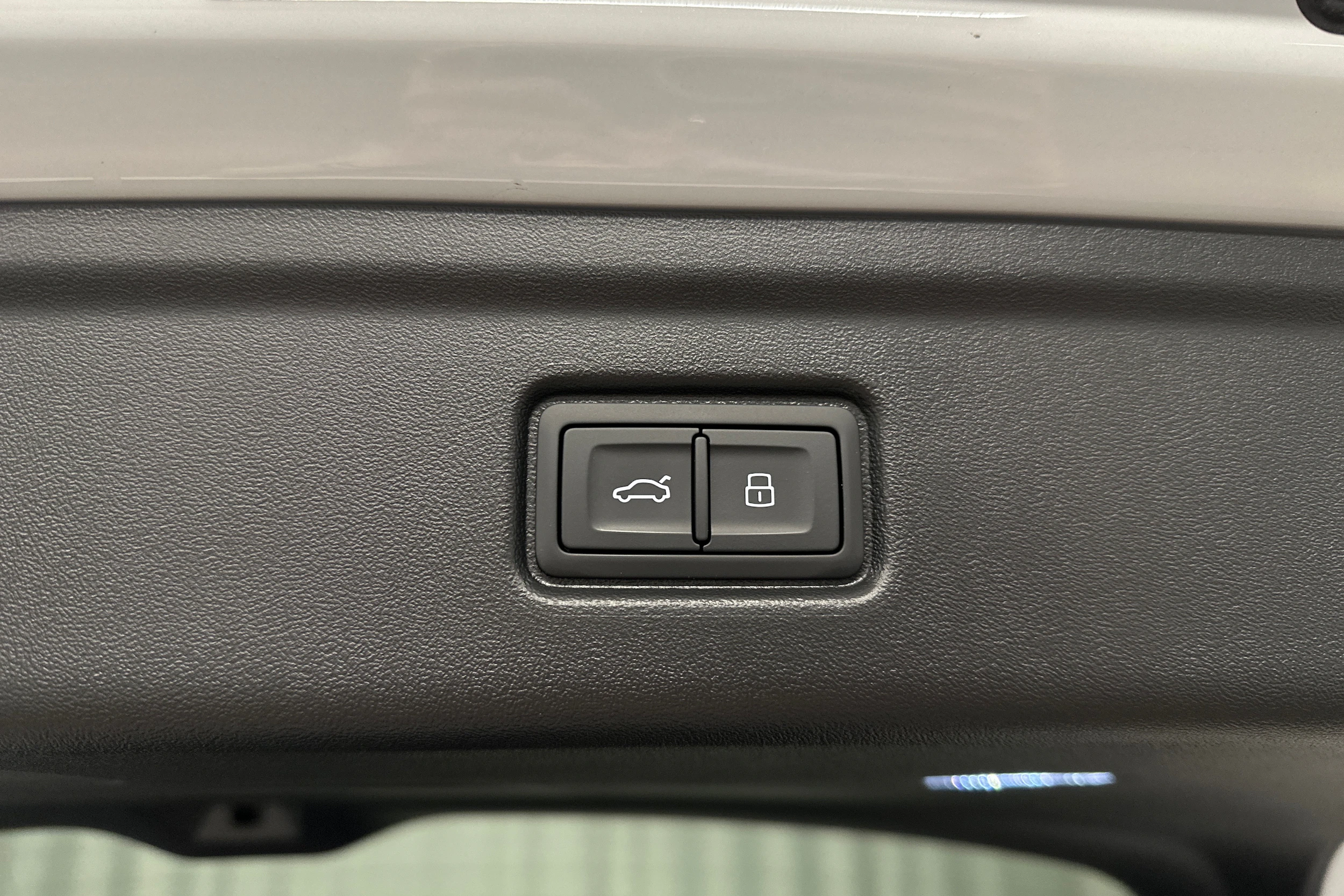valkoinen Audi A6 e-tron 2025 kuva 39.