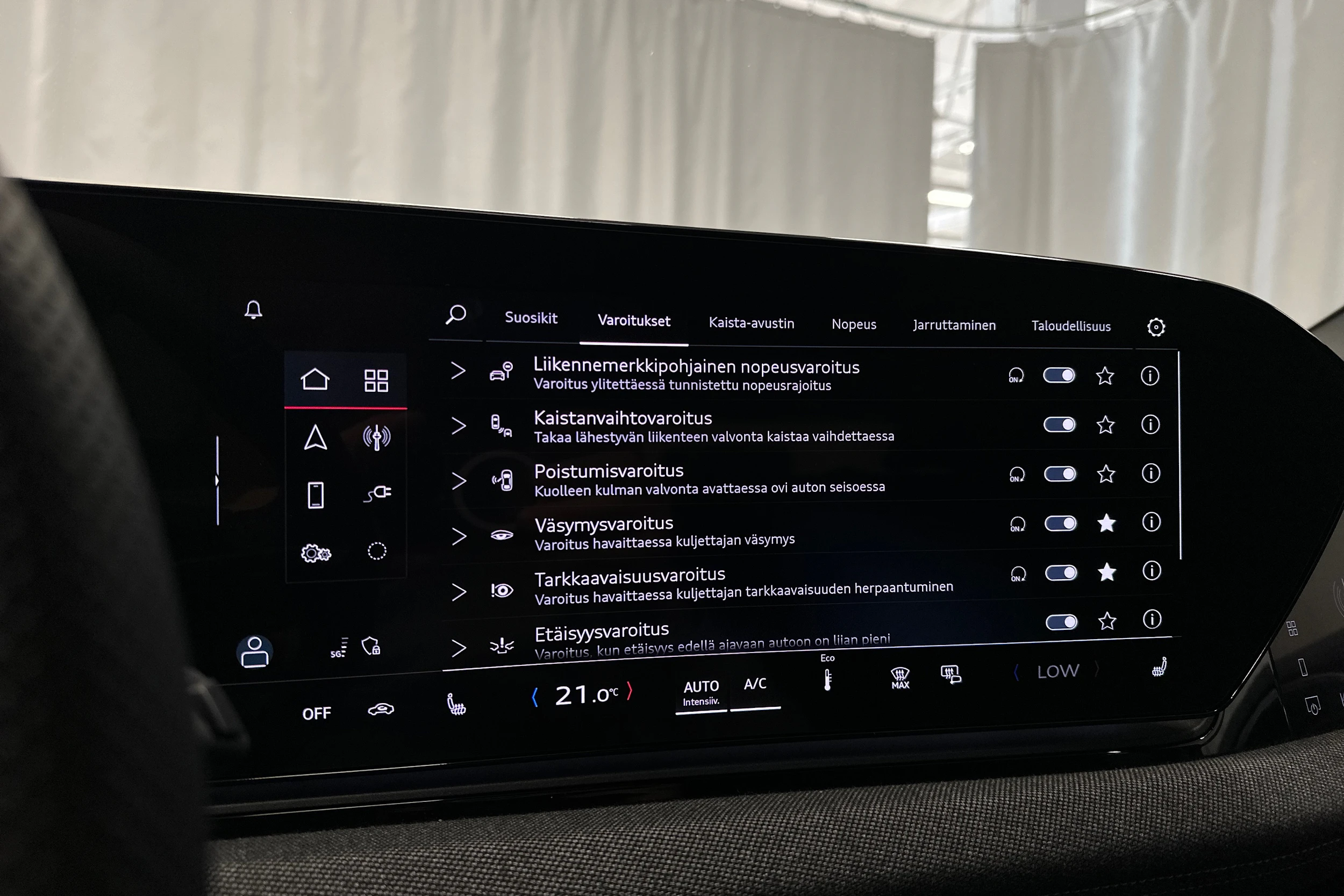 harmaa Audi A6 e-tron 2025 kuva 19.