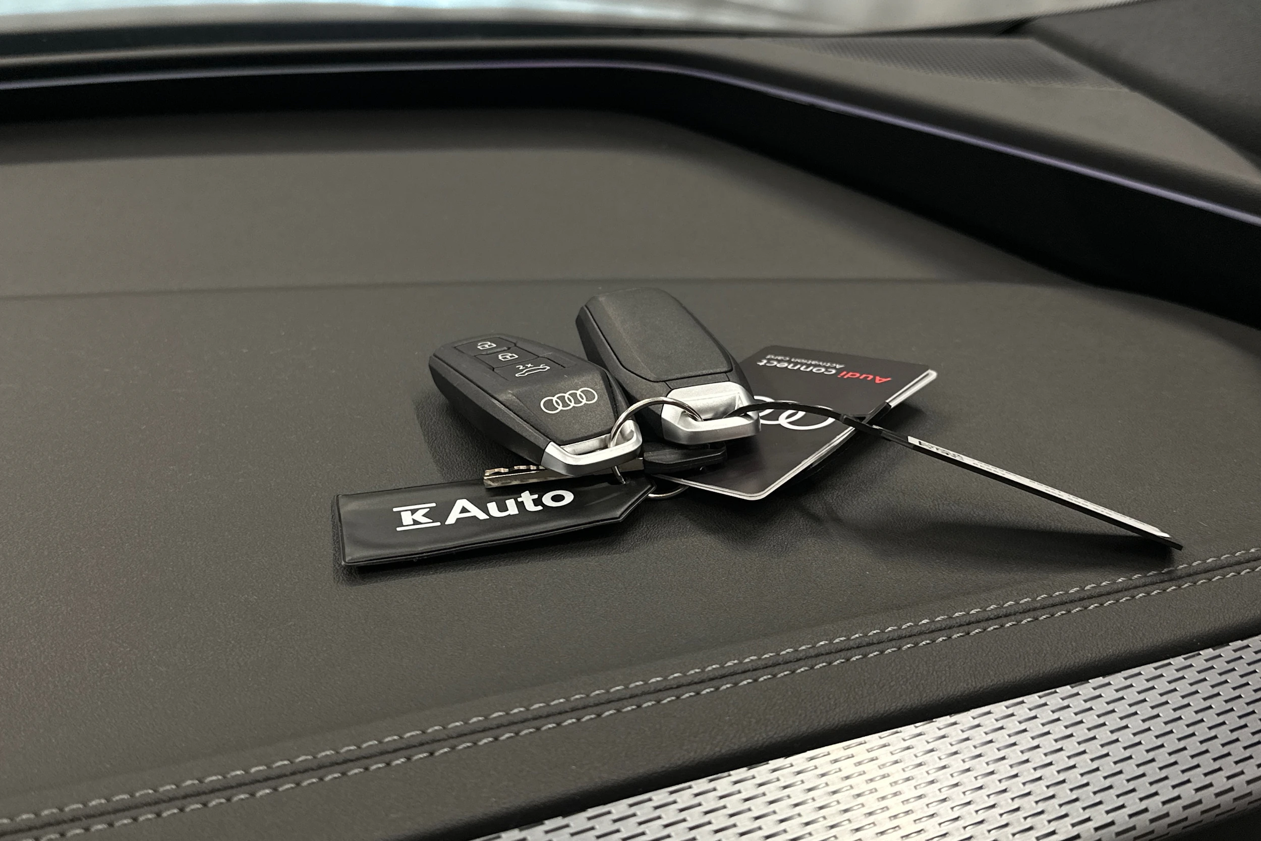 harmaa Audi A6 e-tron 2025 kuva 32.