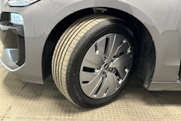 harmaa Audi A6 e-tron 2025 kuva 10.
