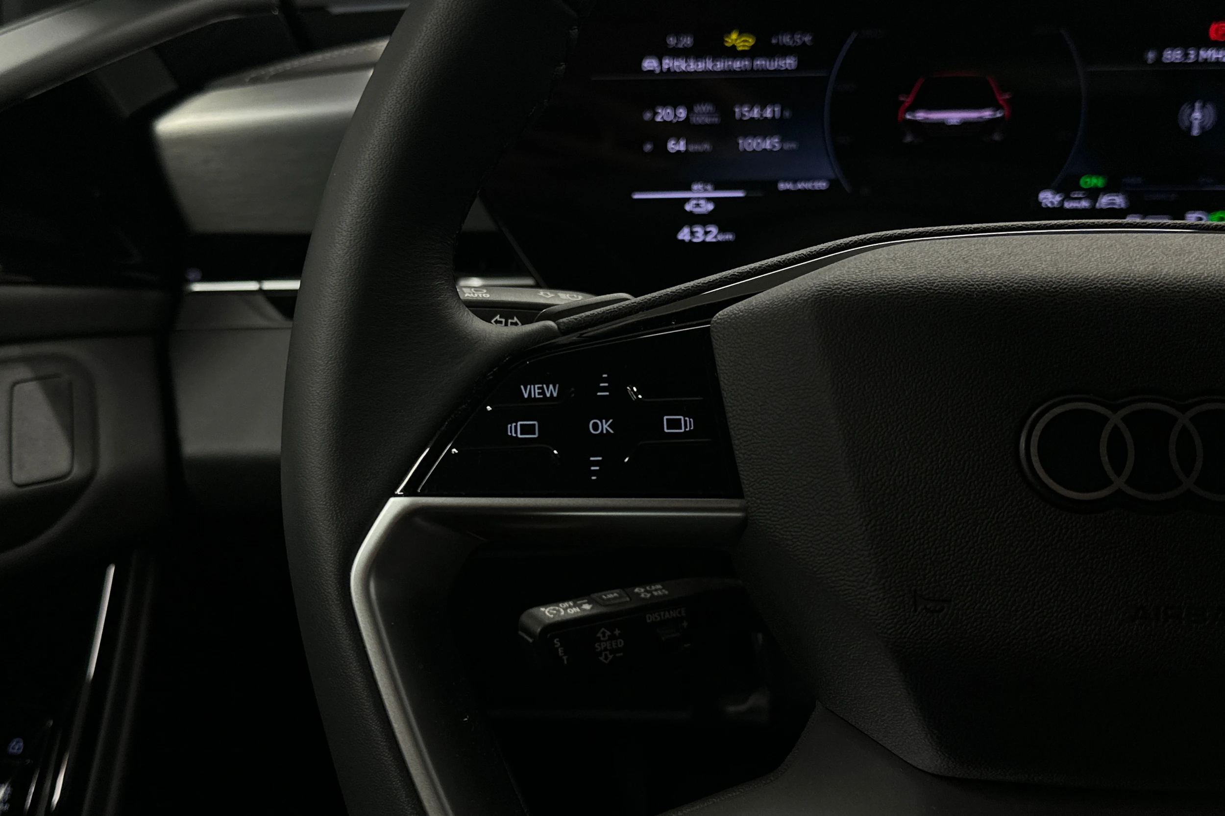 harmaa Audi A6 e-tron 2025 kuva 11.