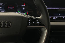 harmaa Audi A6 e-tron 2025 kuva 12.