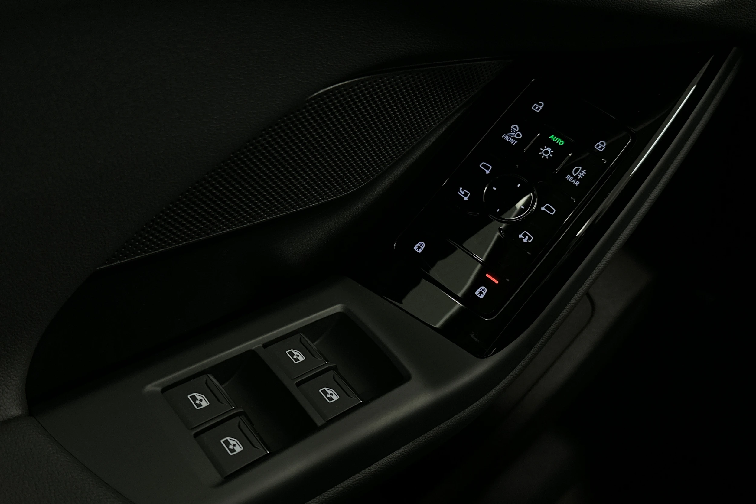 harmaa Audi A6 e-tron 2025 kuva 14.