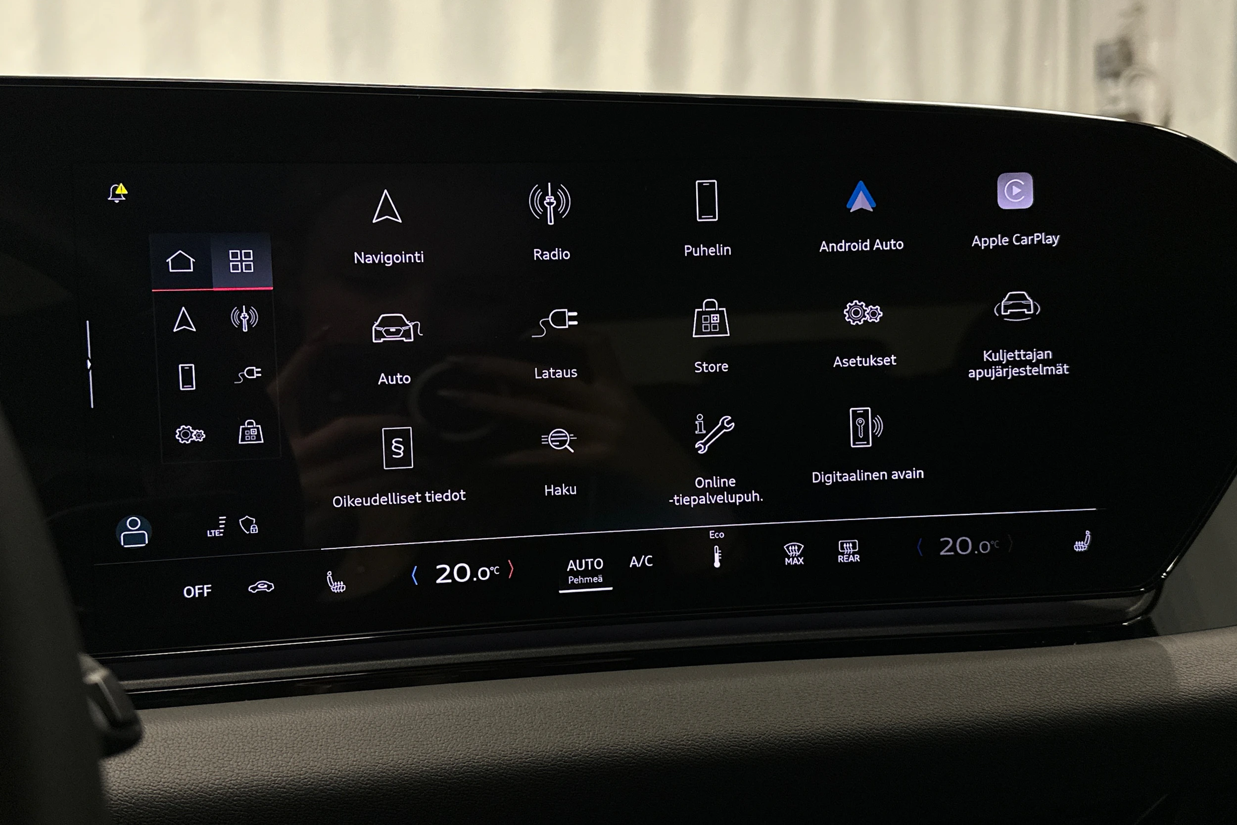 harmaa Audi A6 e-tron 2025 kuva 16.
