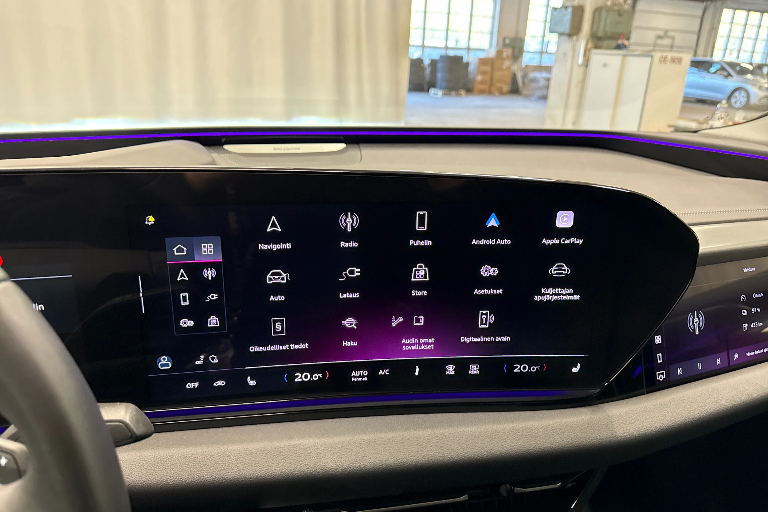 harmaa Audi A6 e-tron 2025 kuva 19.