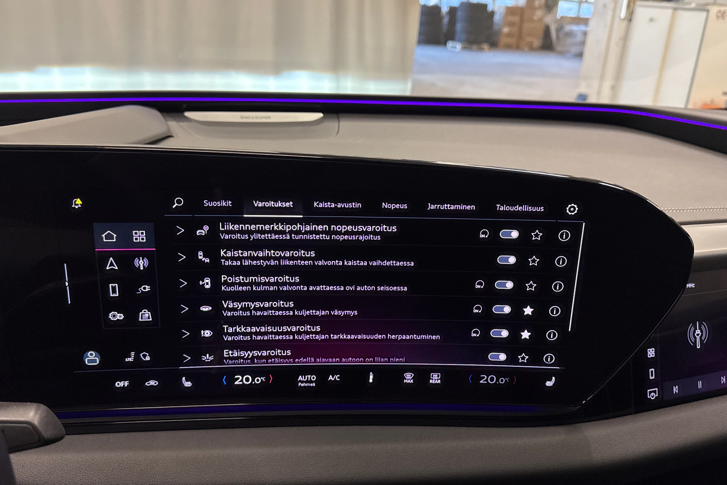 harmaa Audi A6 e-tron 2025 kuva 21.
