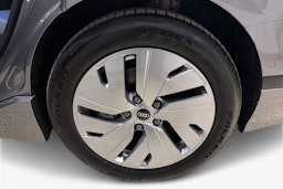 harmaa Audi A6 e-tron 2025 kuva 9.