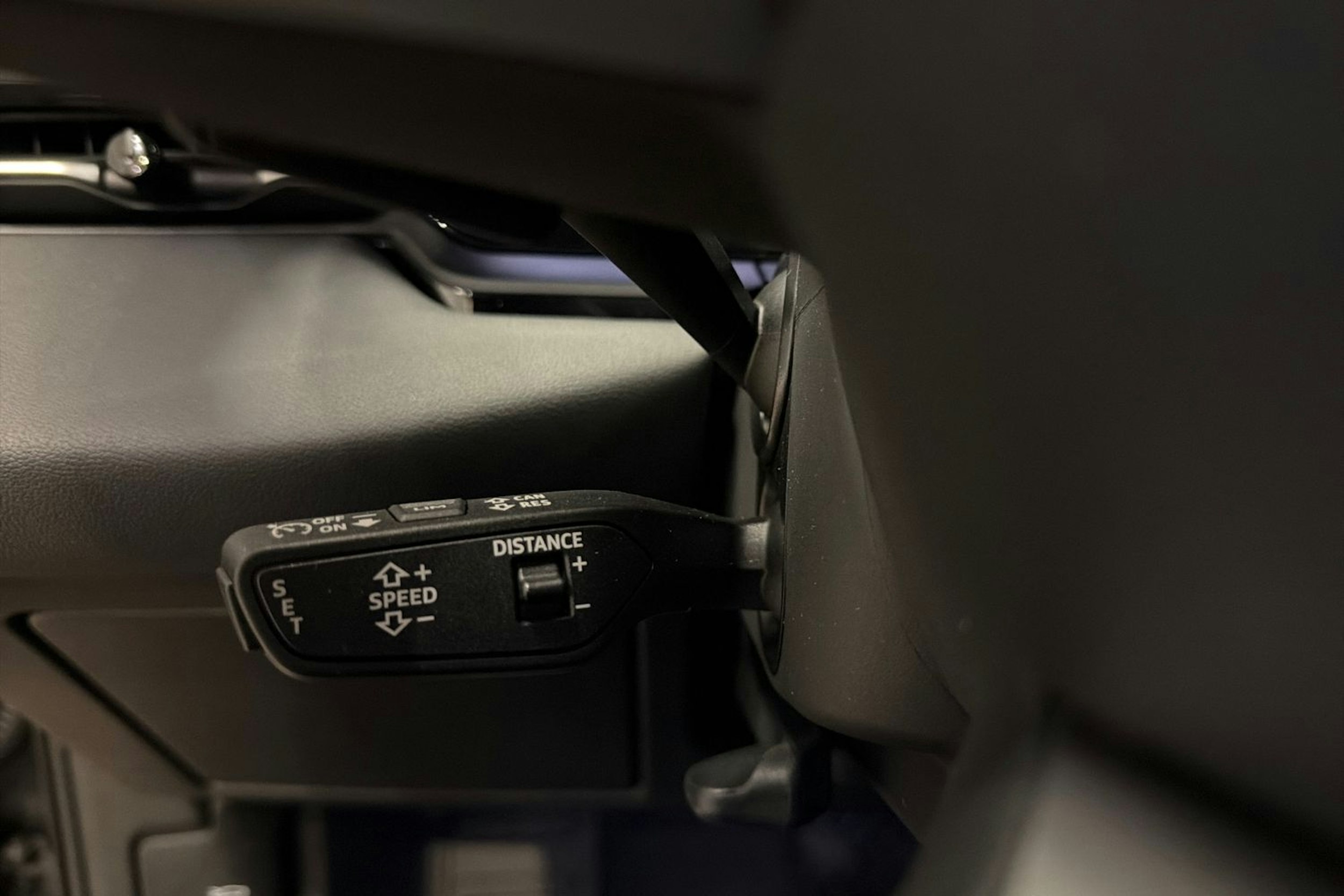 harmaa Audi A6 e-tron 2025 kuva 12.