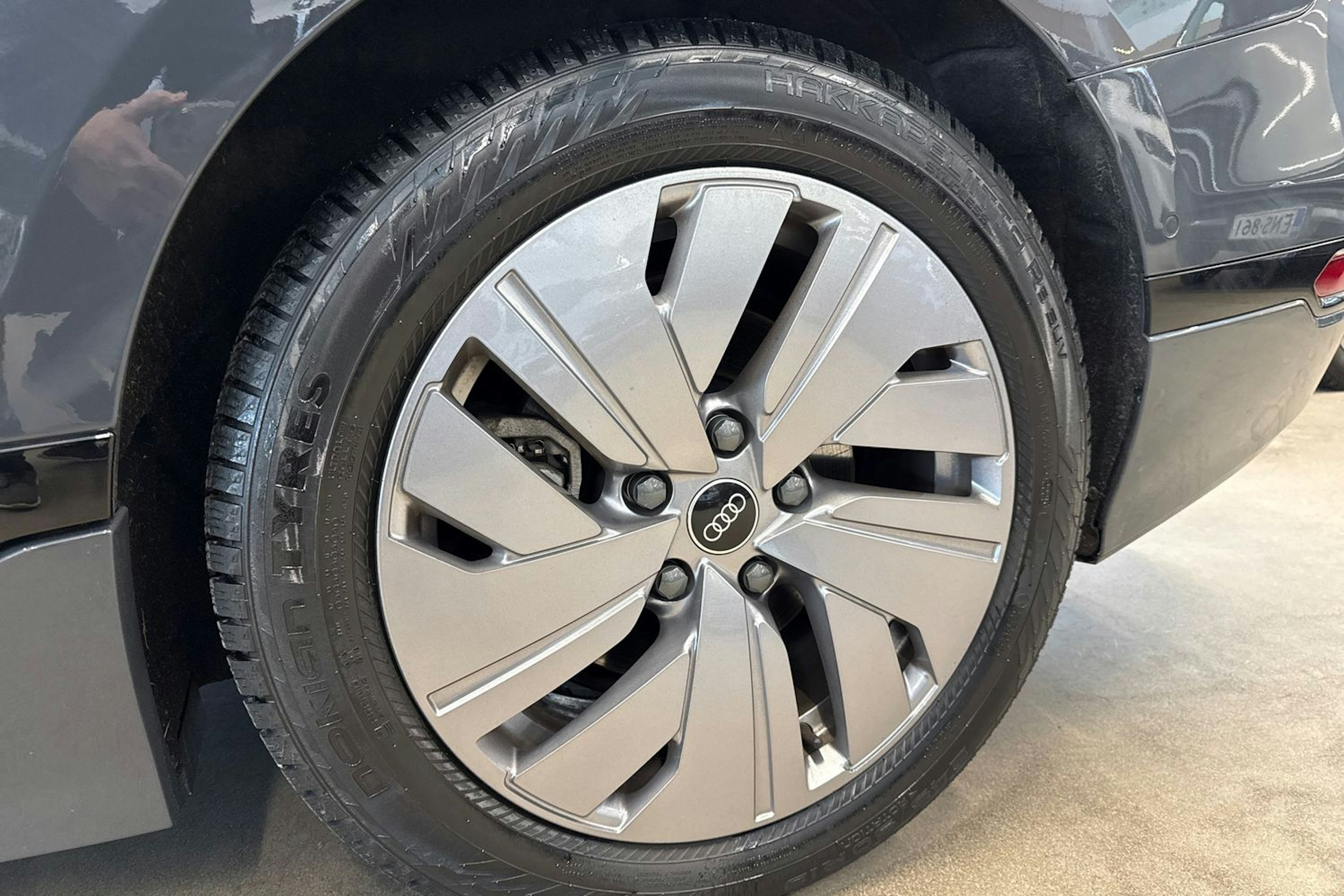 harmaa Audi A6 e-tron 2025 kuva 10.