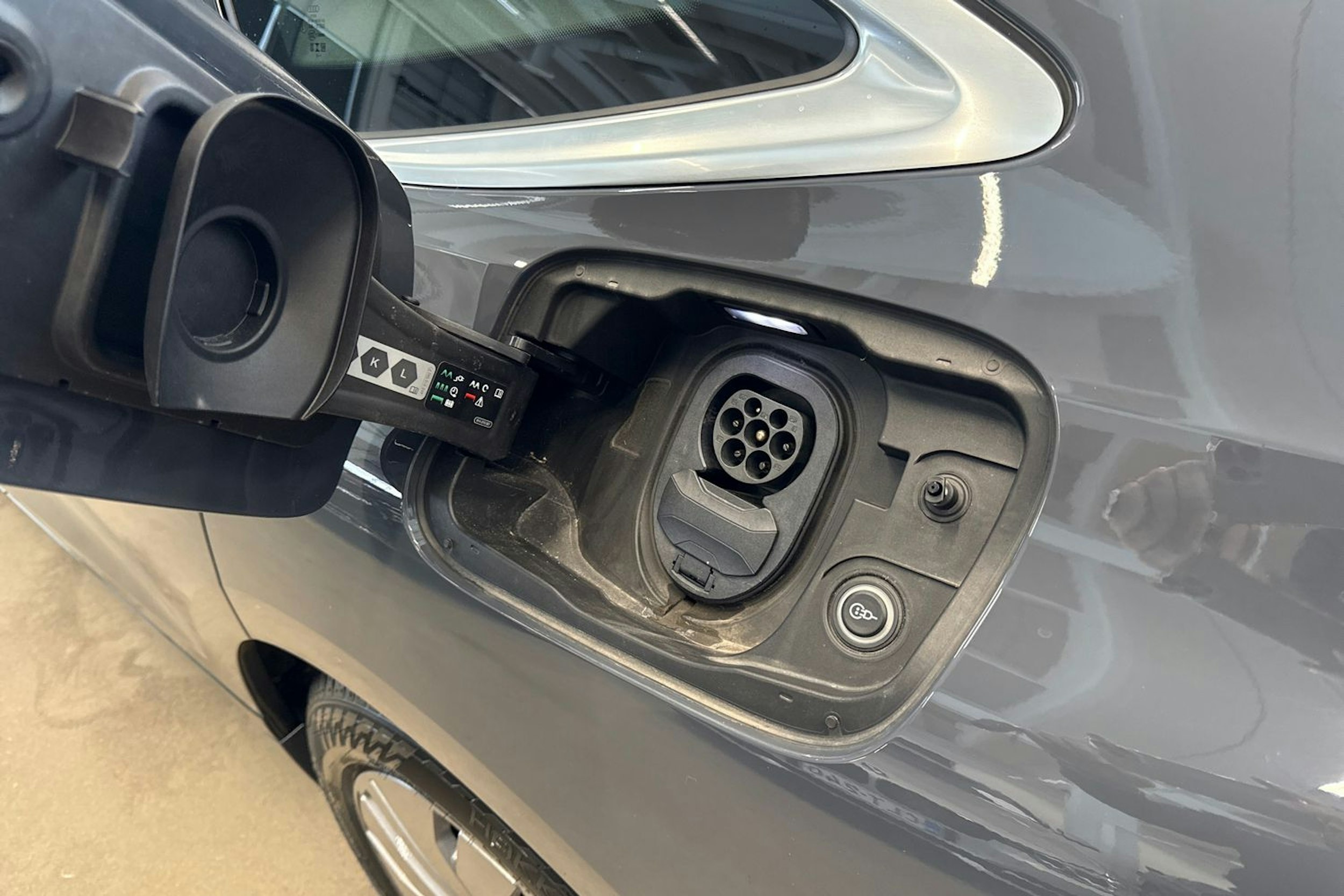 harmaa Audi A6 e-tron 2025 kuva 16.