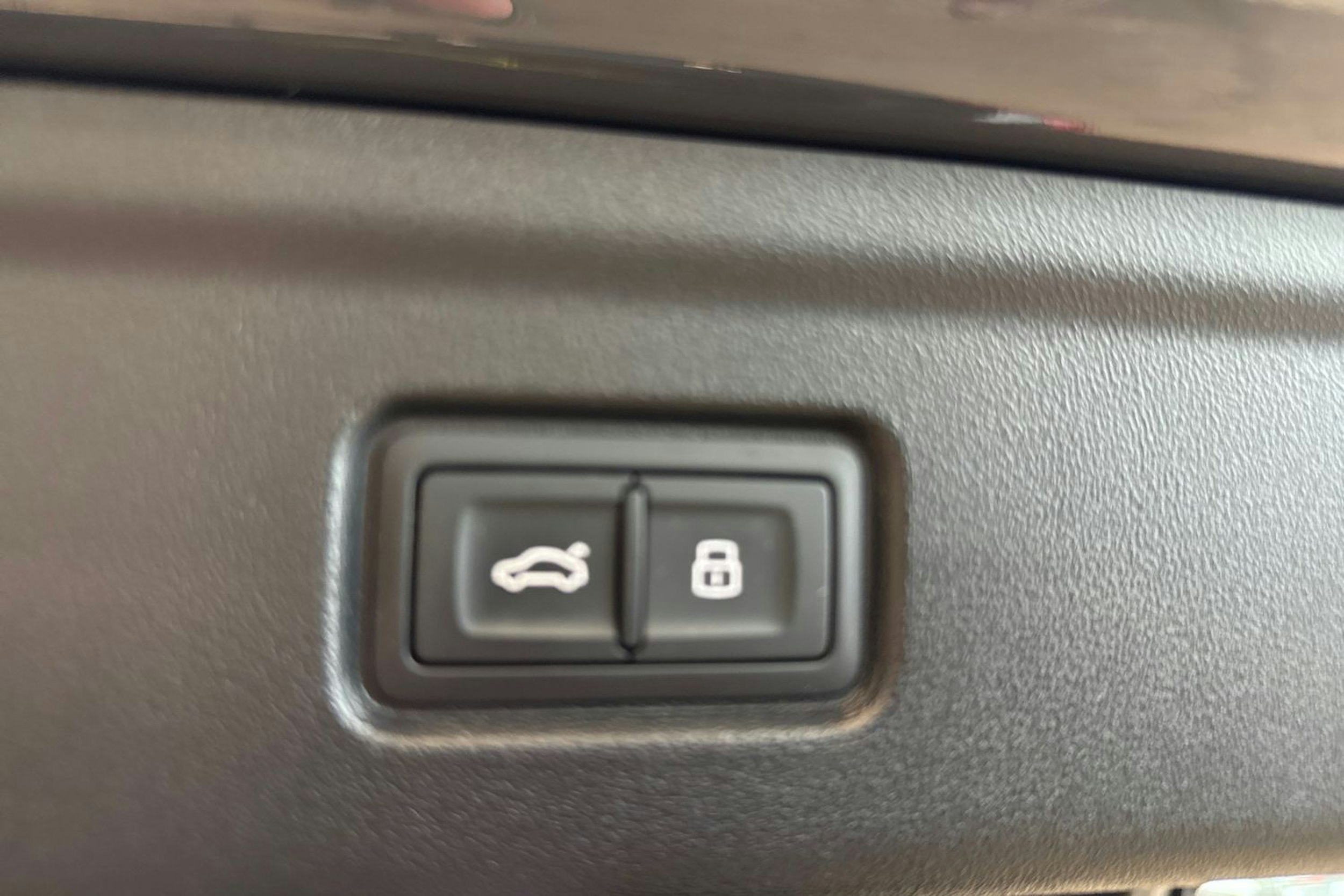 harmaa Audi A6 e-tron 2025 kuva 17.