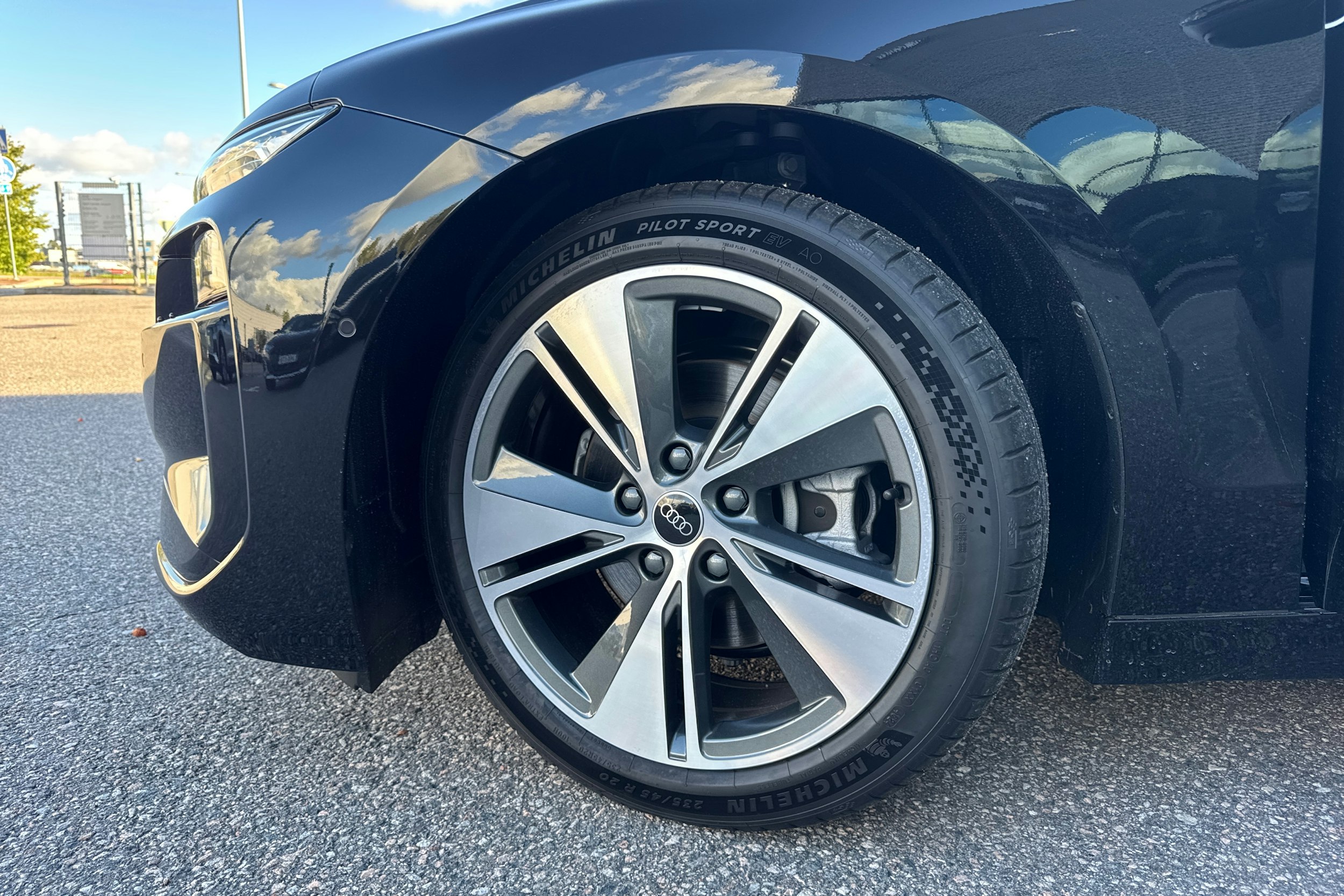 musta Audi A6 e-tron 2025 kuva 10.