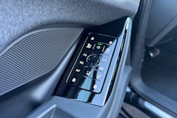 musta Audi A6 e-tron 2025 kuva 11.